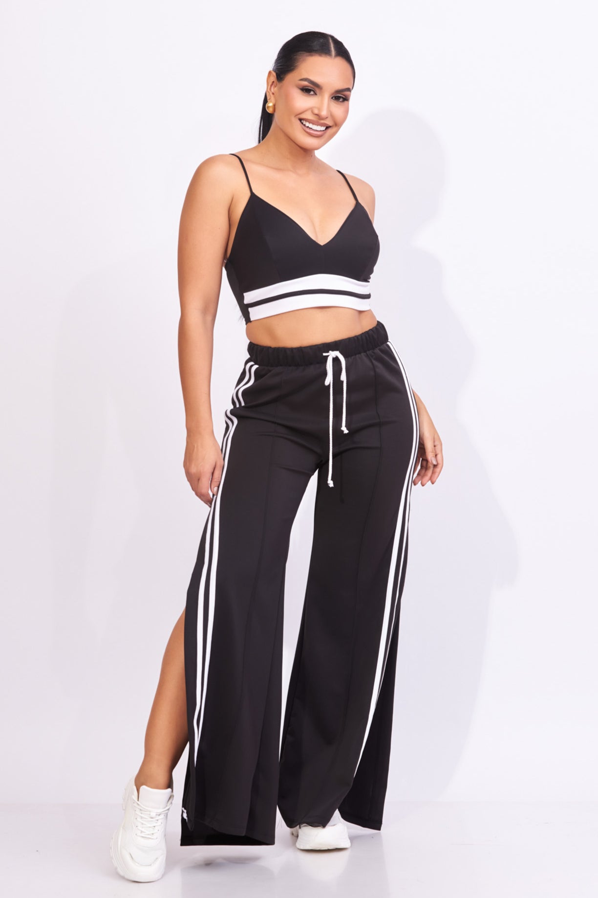 Set deportivo negro en tela stretch