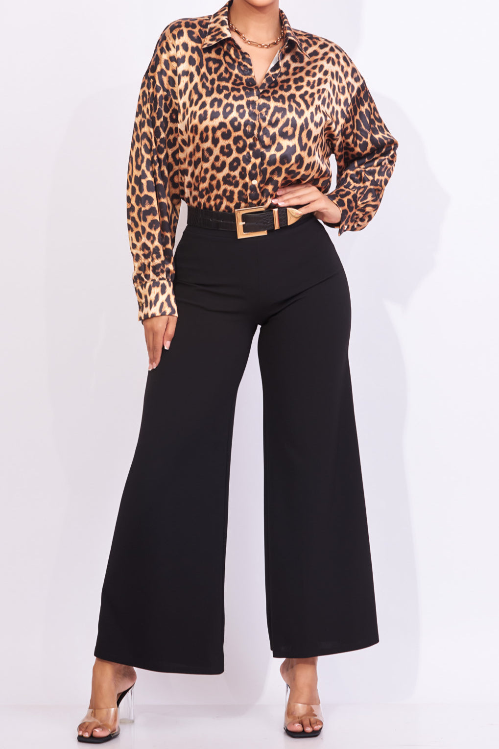 Pantalón negro tipo palazo