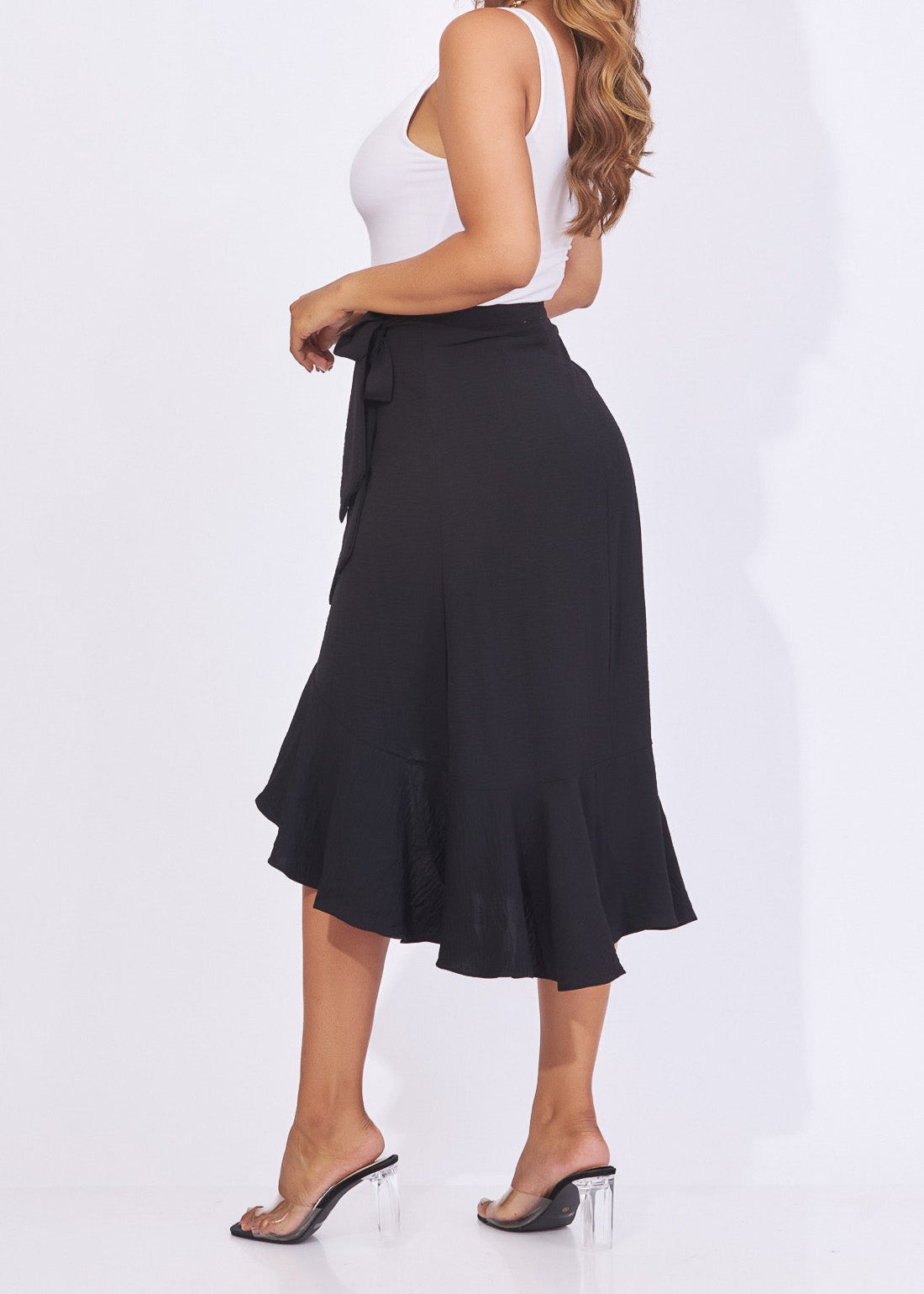 Falda negra drapeada