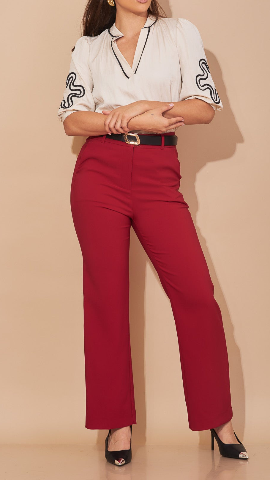 Pantalón rojo de pierna ancha