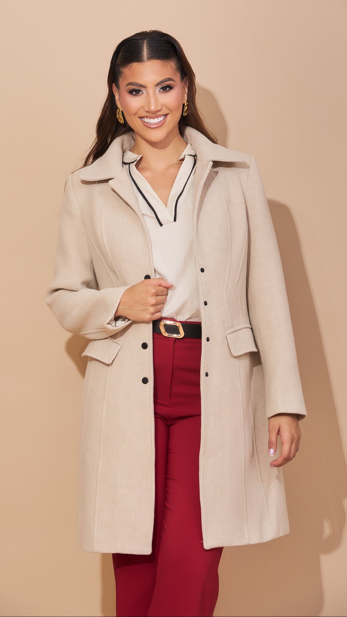 Gabardina color crema