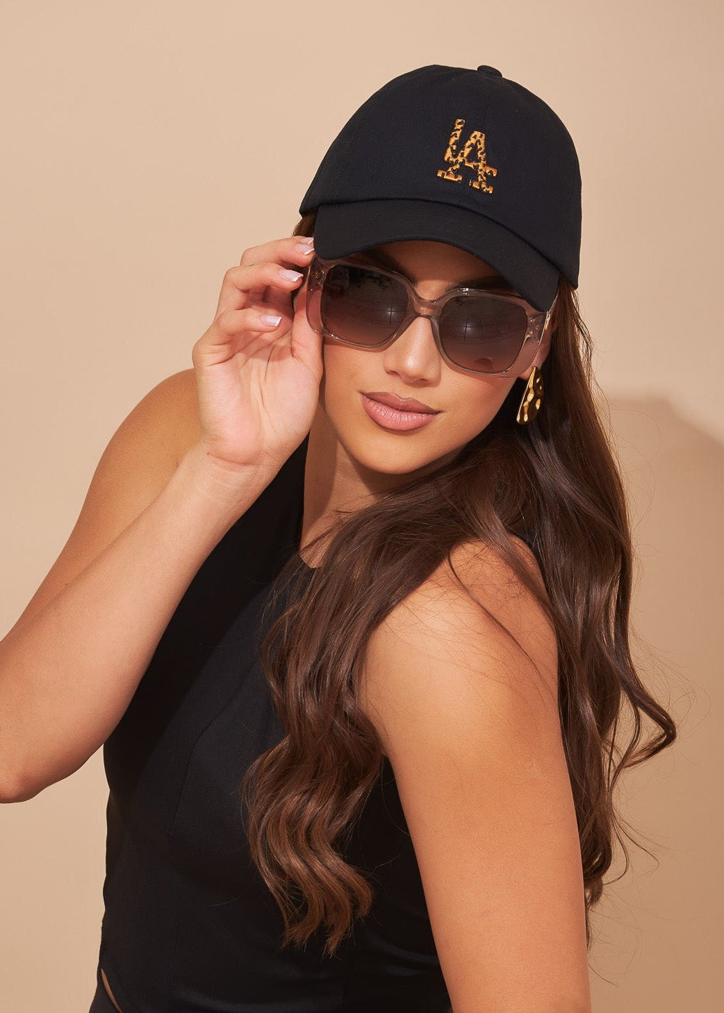 Gorra negra c/animal print