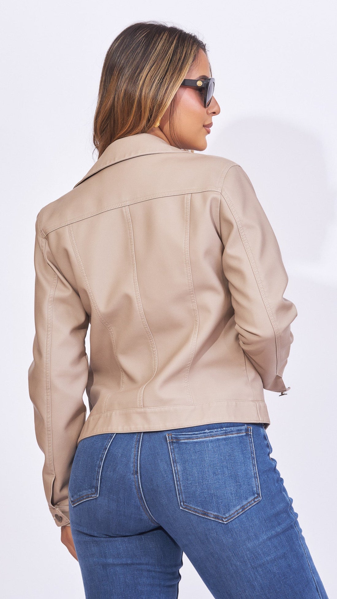 Jacket imitación cuero color  crema