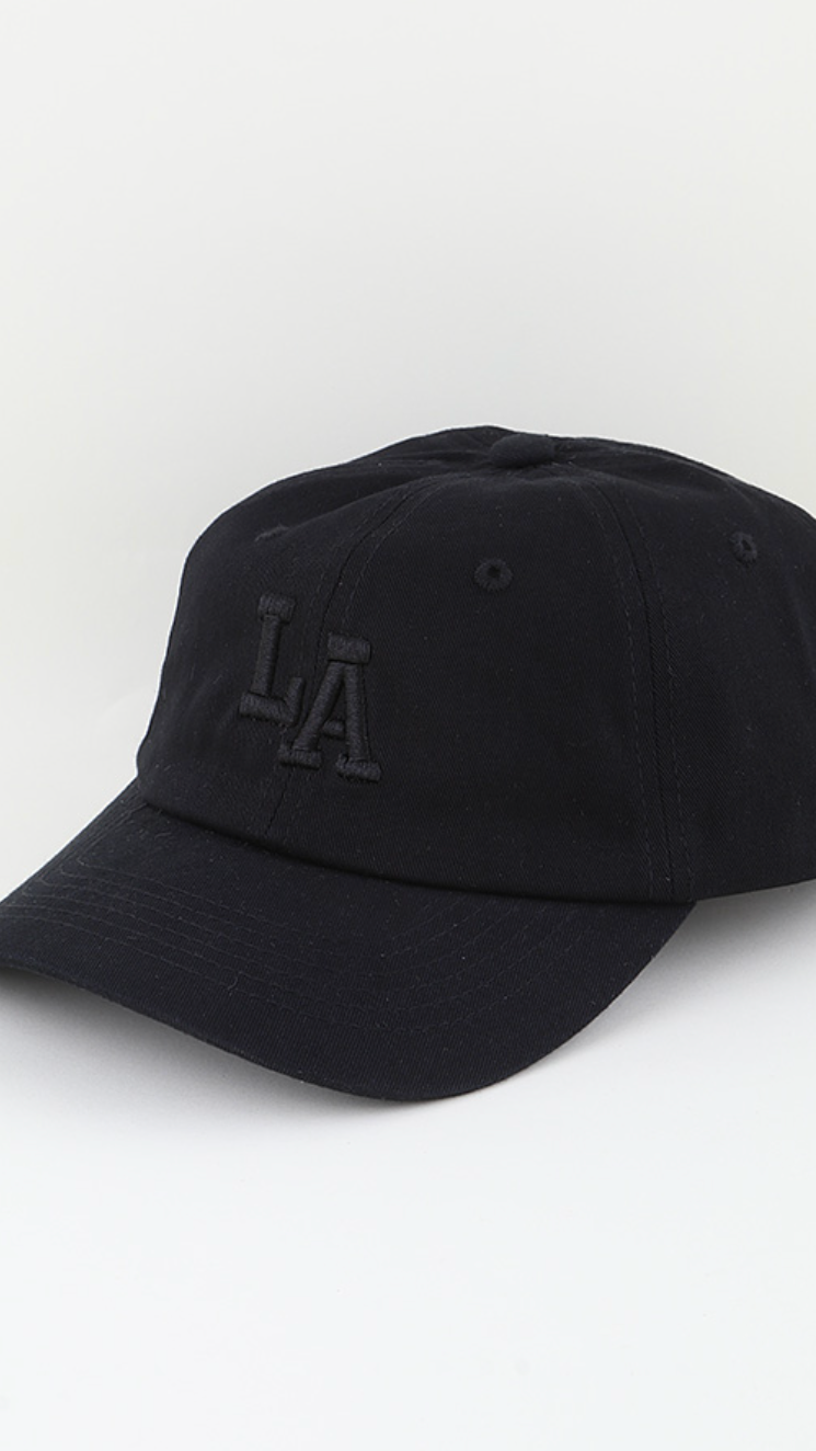 Gorra negra LA