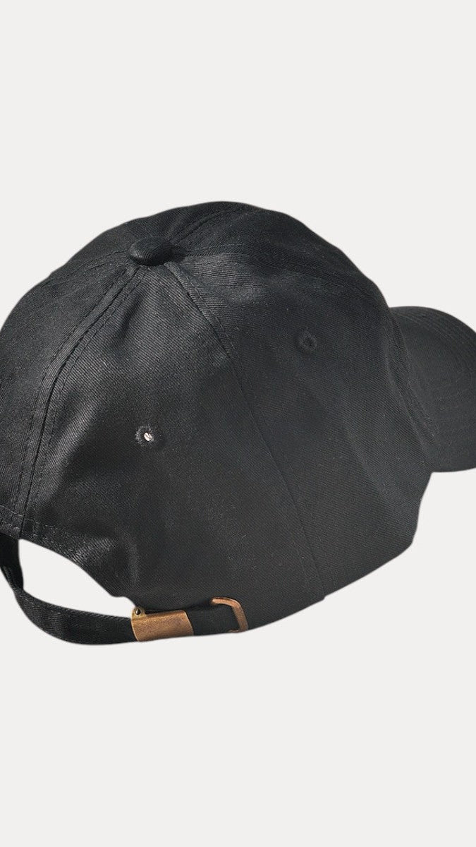 Gorra negra c/animal print