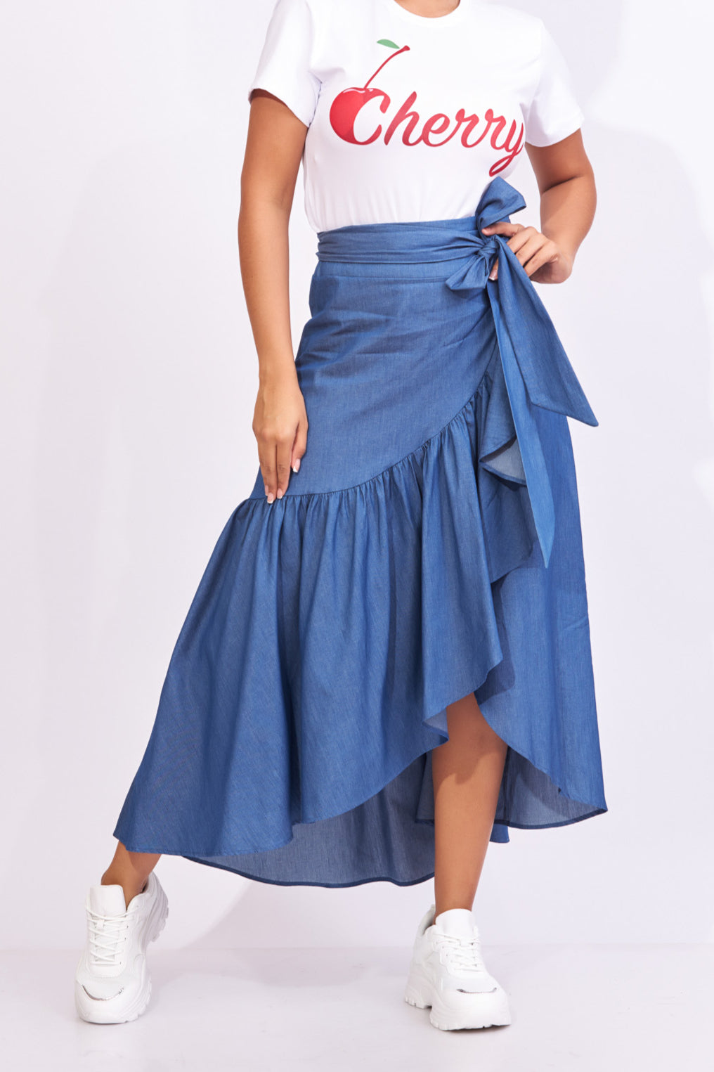 Falda en mezclilla suave color azul drapeada