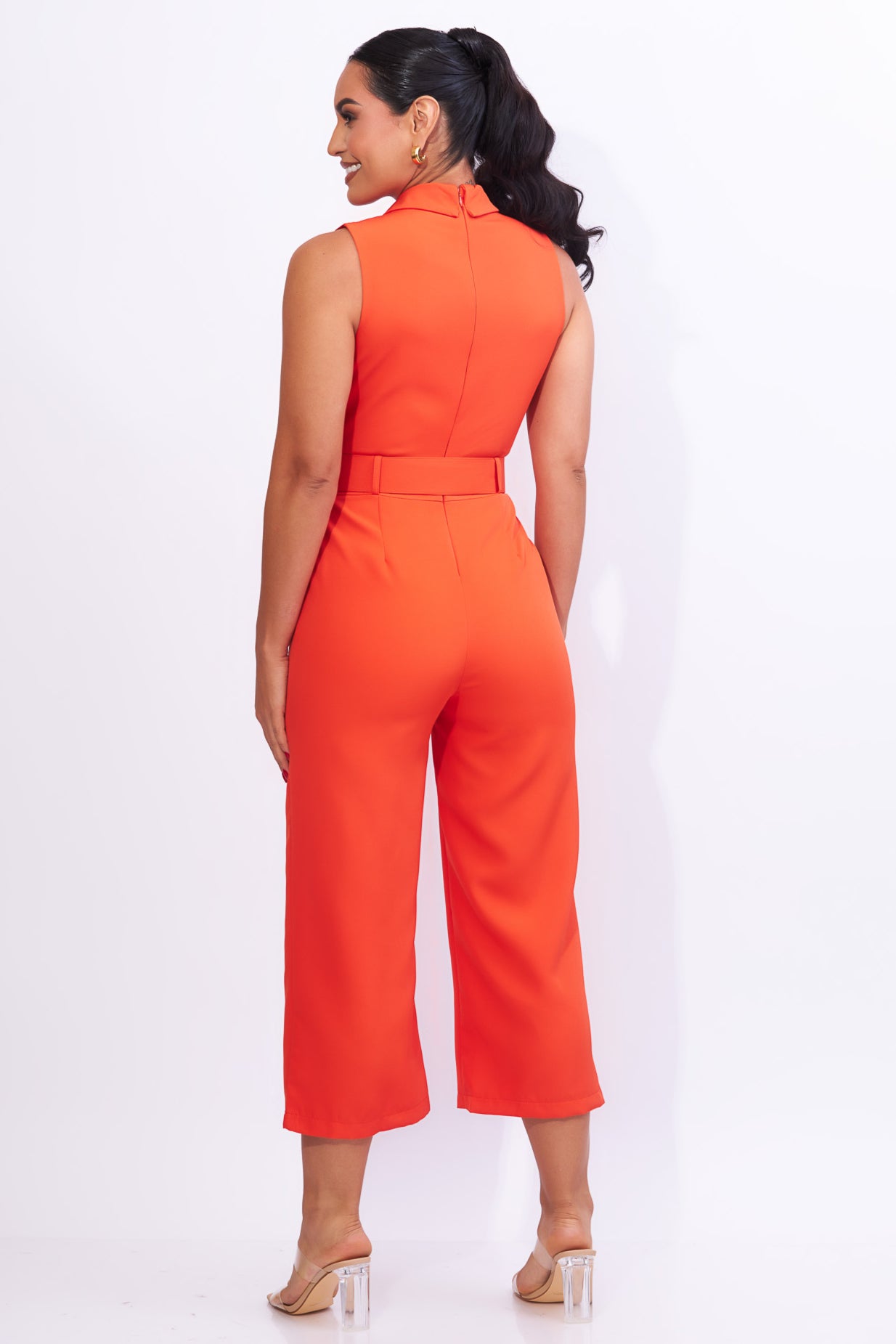 Enterizo color naranja, incluye cinturón