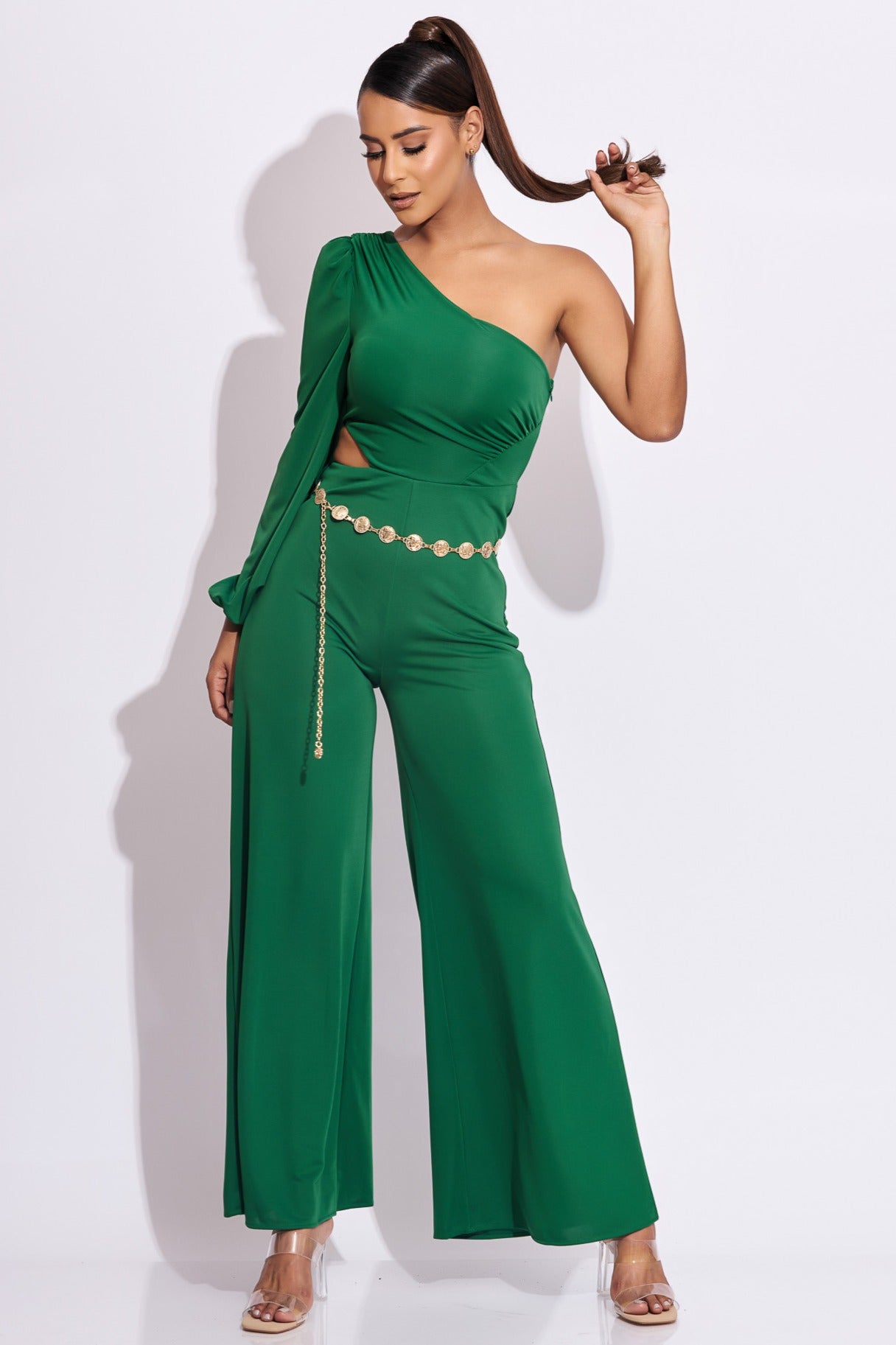 Enterizo en color verde con hombro descubierto