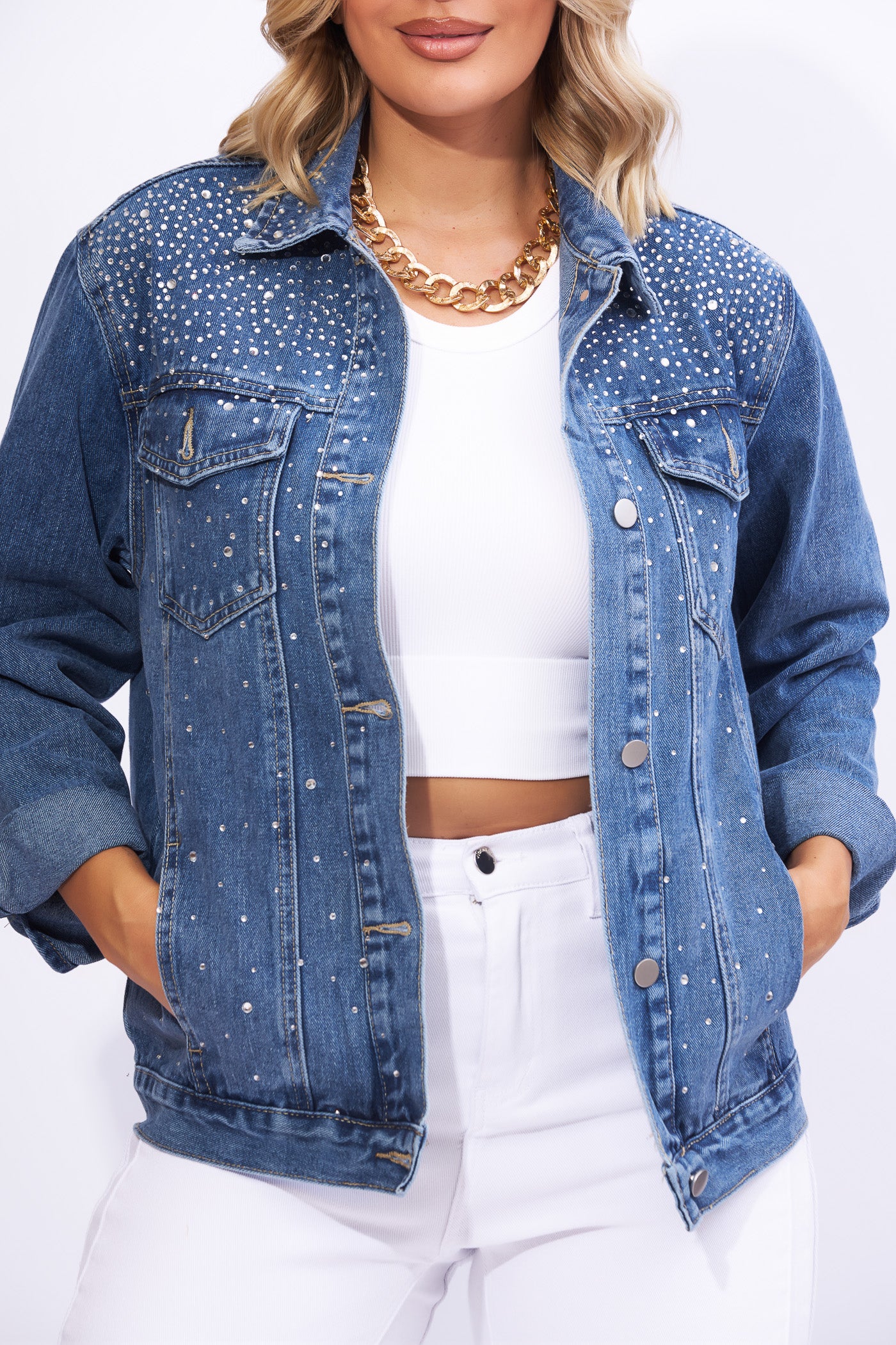 Jacket de mezclilla con pedrería