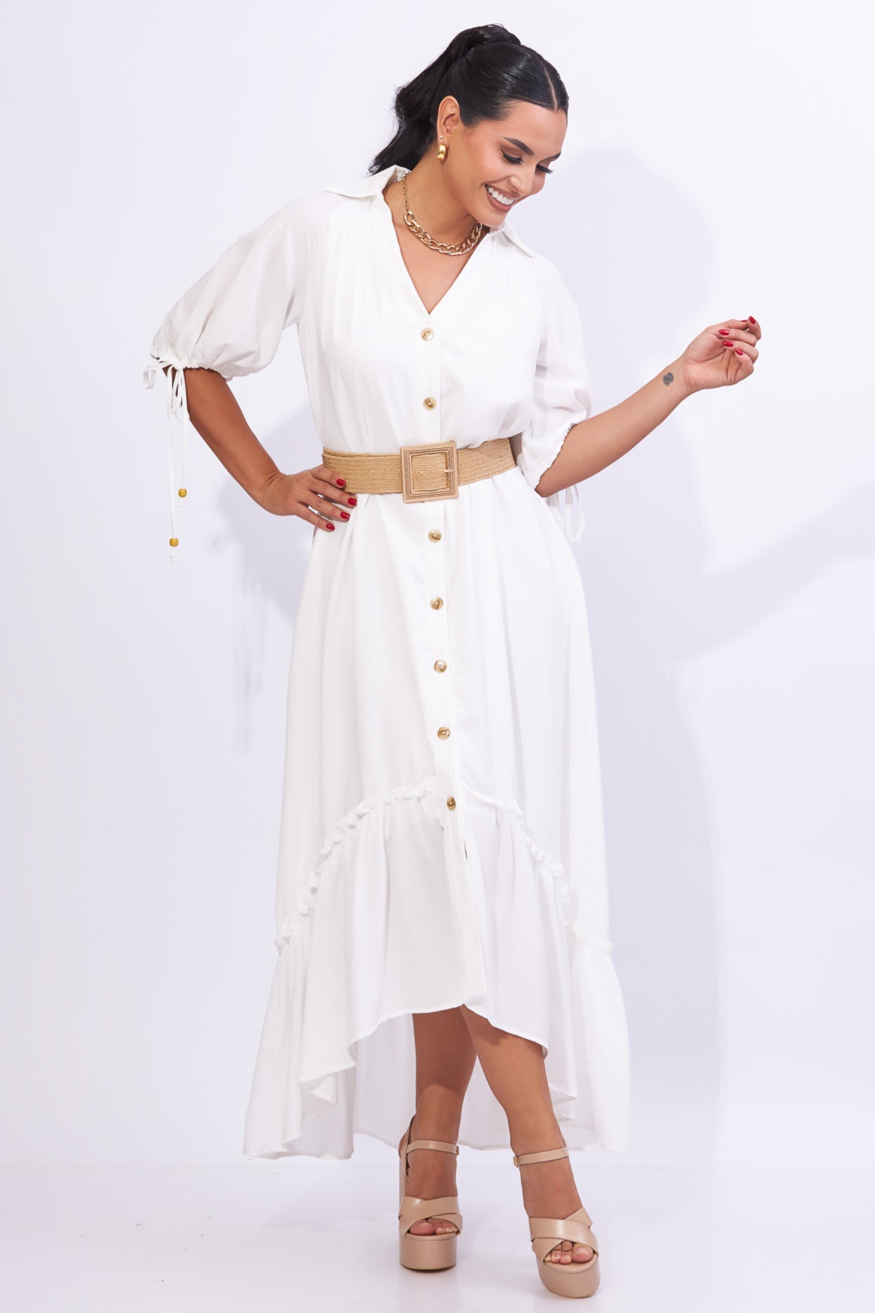 Vestido simétrico color blanco con botones