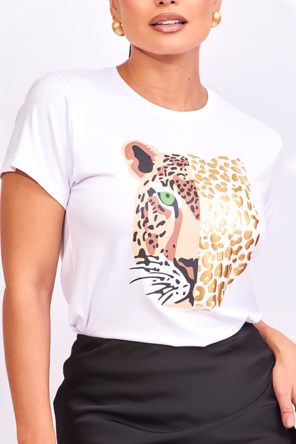 Camiseta animal print con dorado