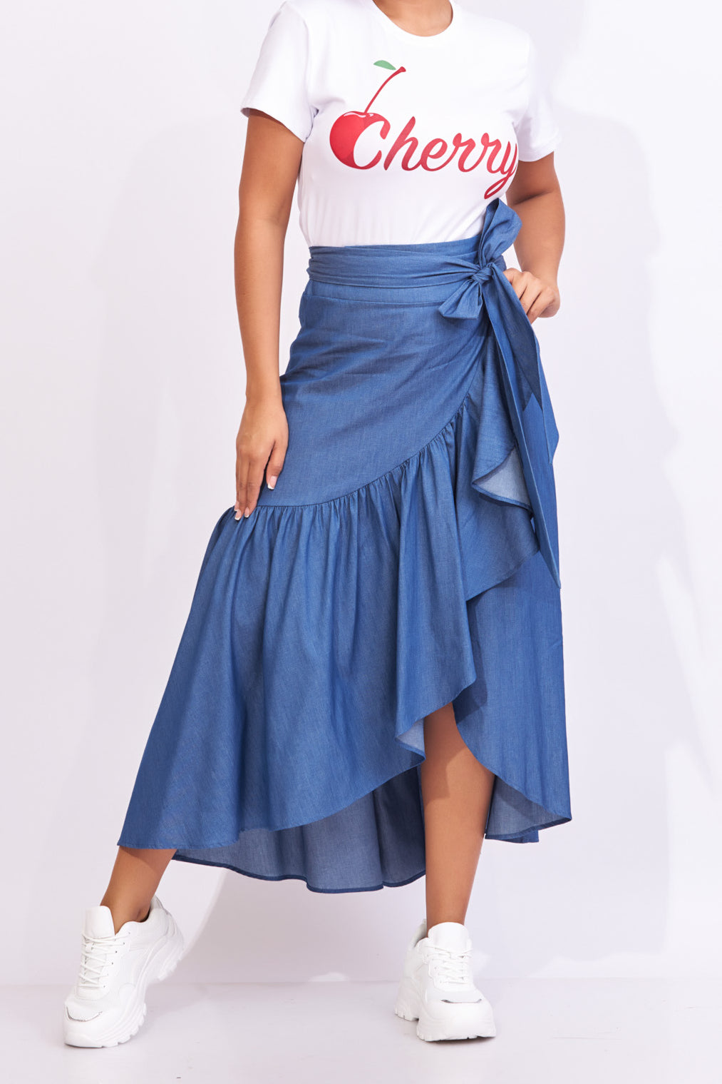 Falda en mezclilla suave color azul drapeada