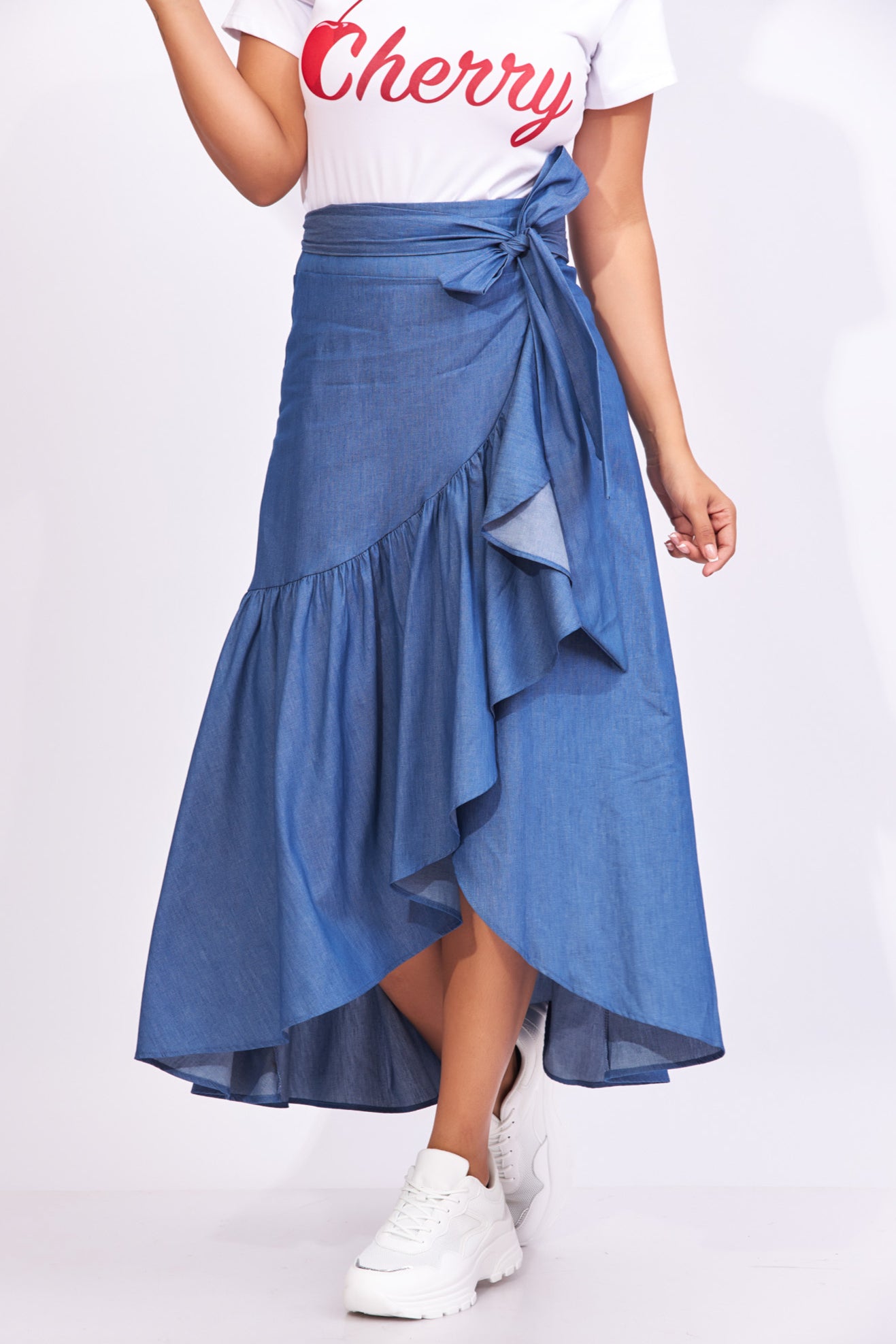 Falda en mezclilla suave color azul drapeada