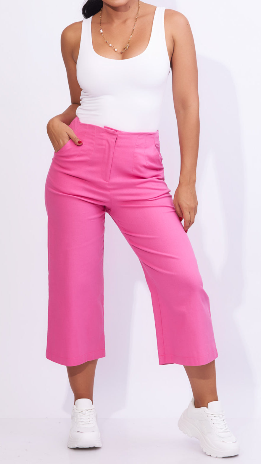 Pantalón tipo pescador en tono rosa