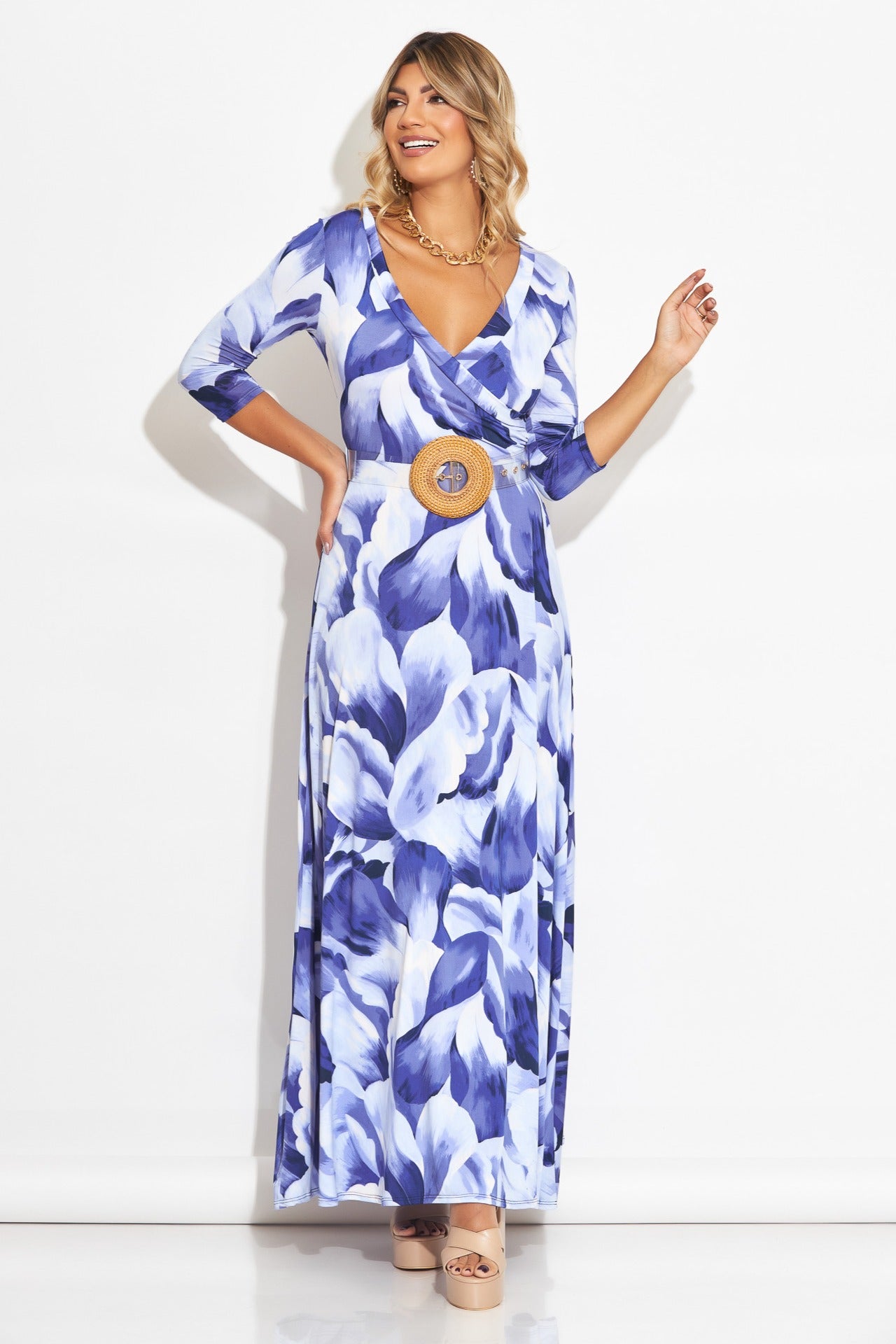 Maxi vestido estampado azul con blanco