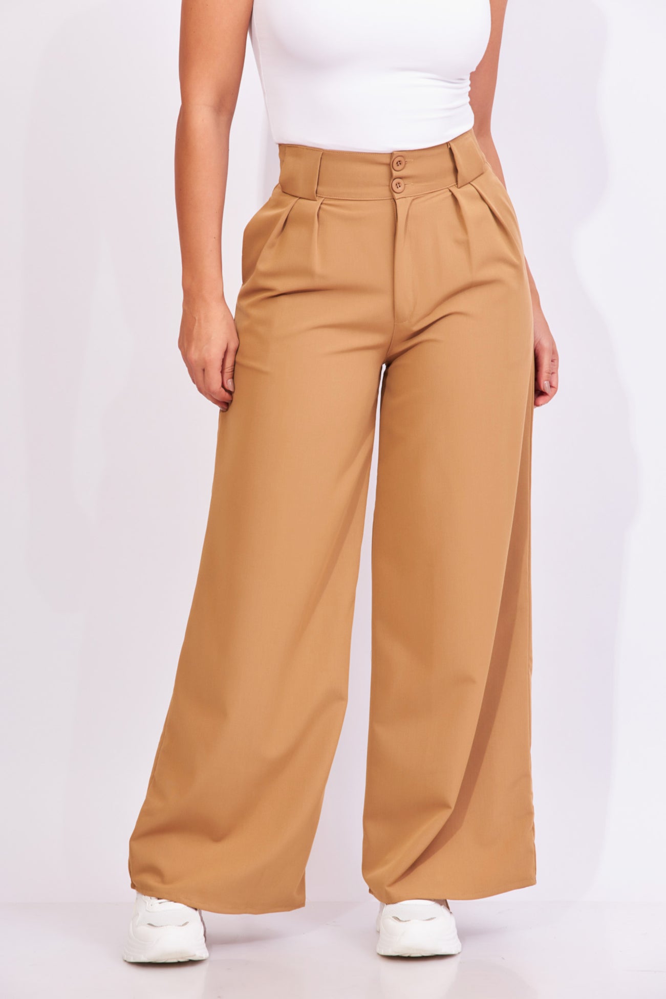 Pantalón de pierna ancha color camel