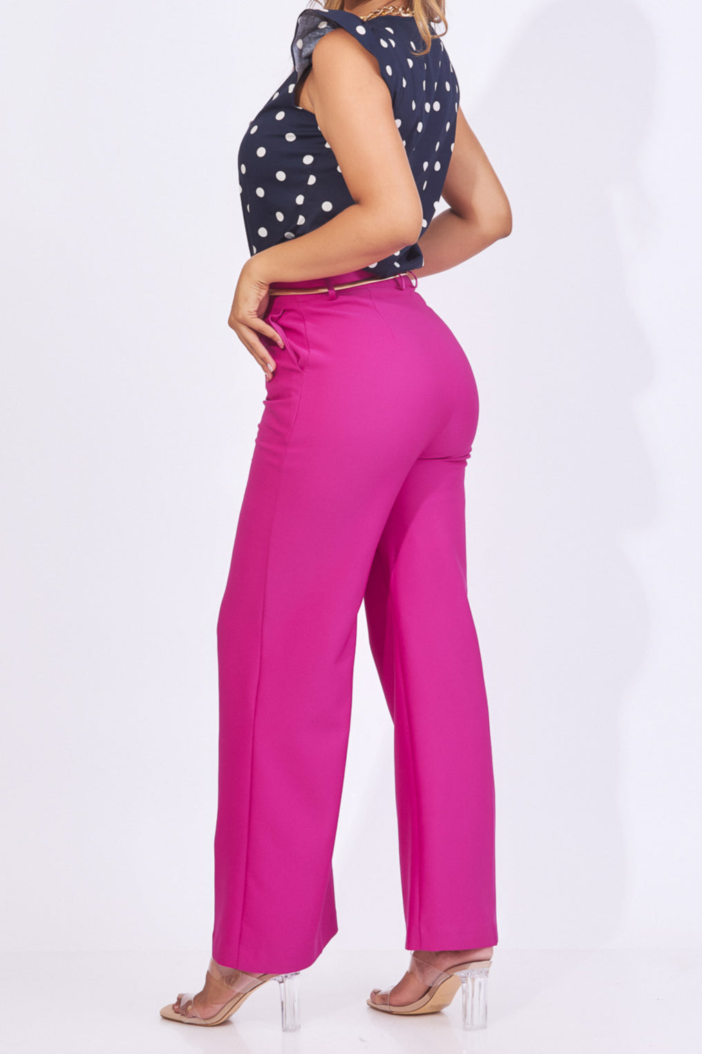 Pantalón fucsia en tela stretch