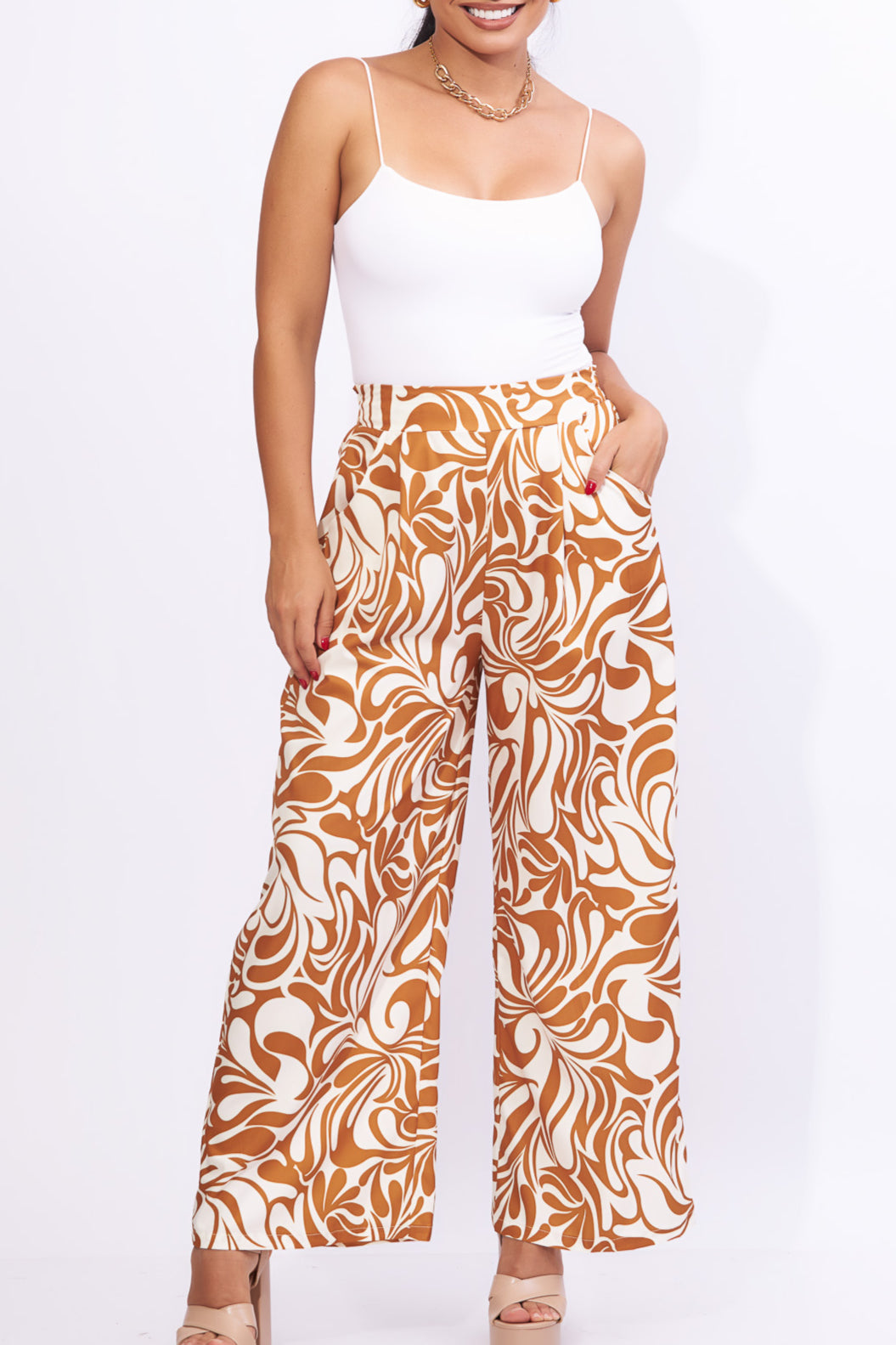 Pantalón ancho en tela fresca estampado