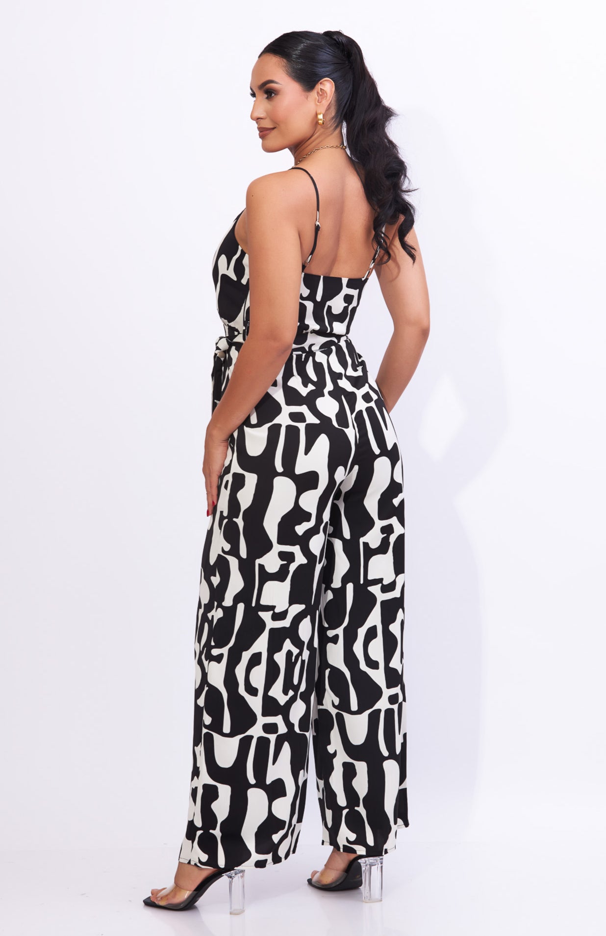 Enterizo de tirantes estampado negro con blanco