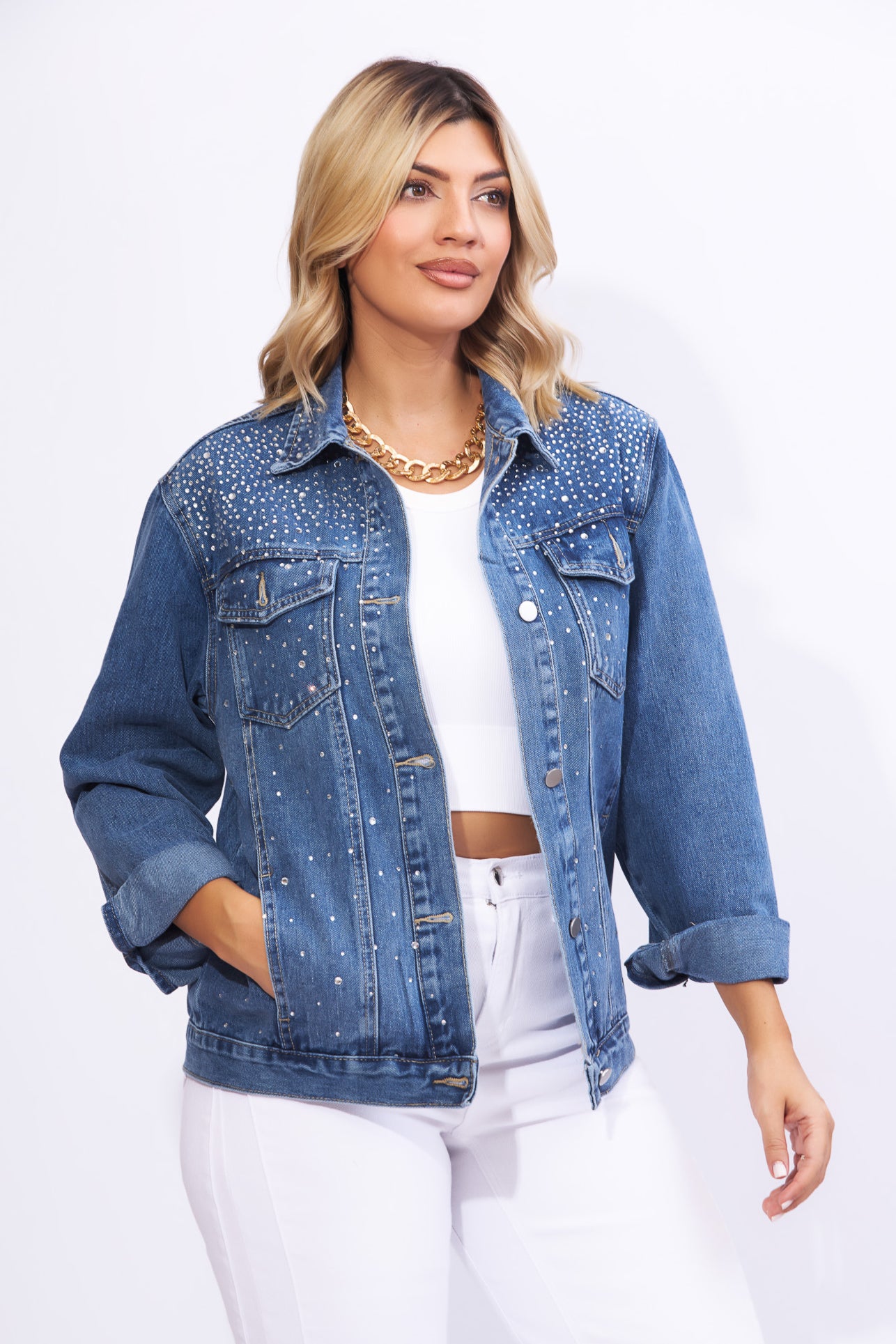 Jacket de mezclilla con pedrería