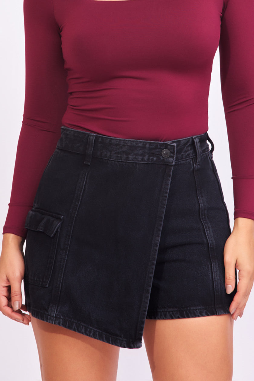 Enagua short en mezclilla negro
